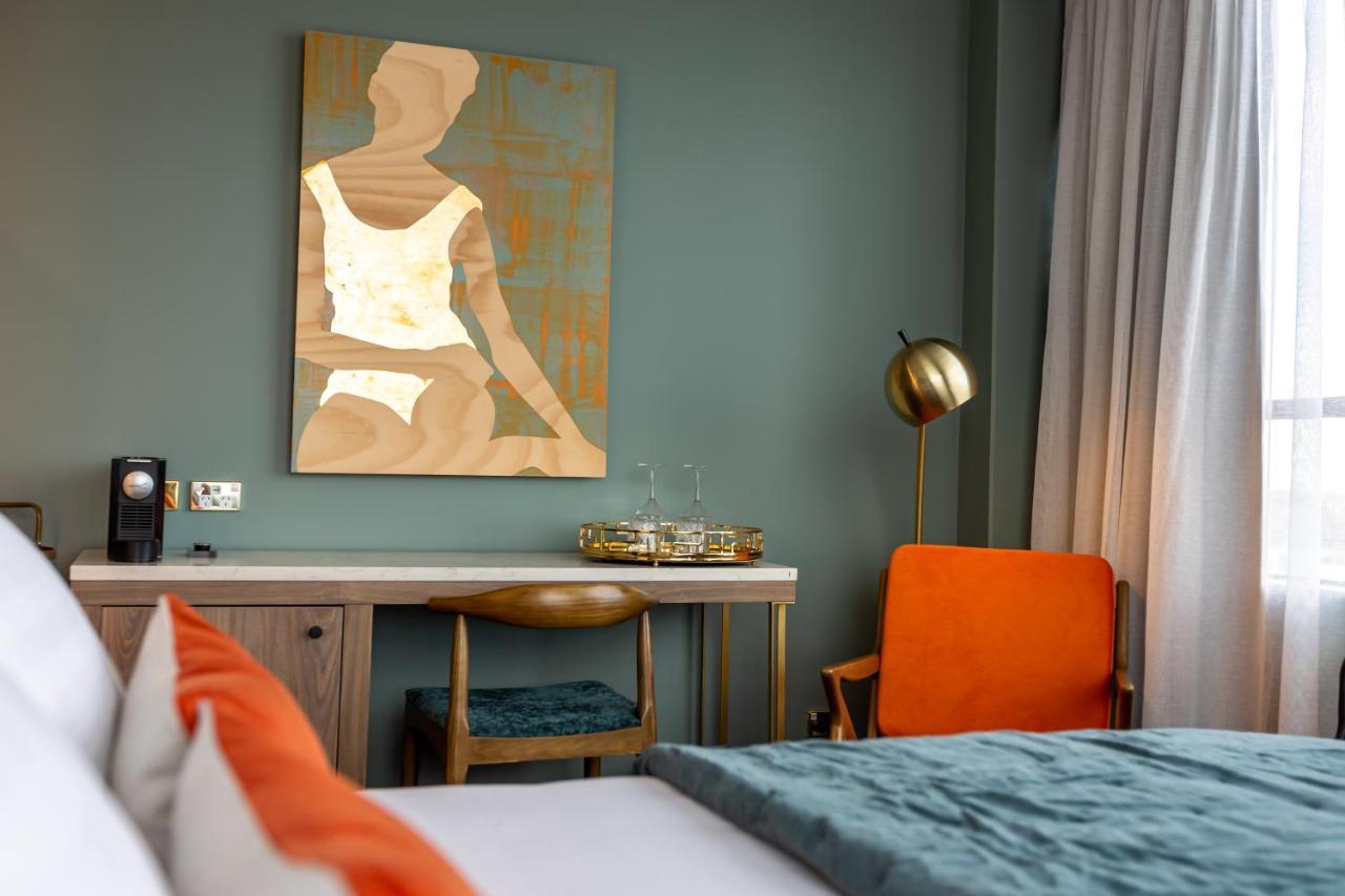 The Muse Christchurch Art Hotel ภายนอก รูปภาพ